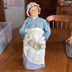 Byers Choice Ltd 2000 created especially for Williamsburg